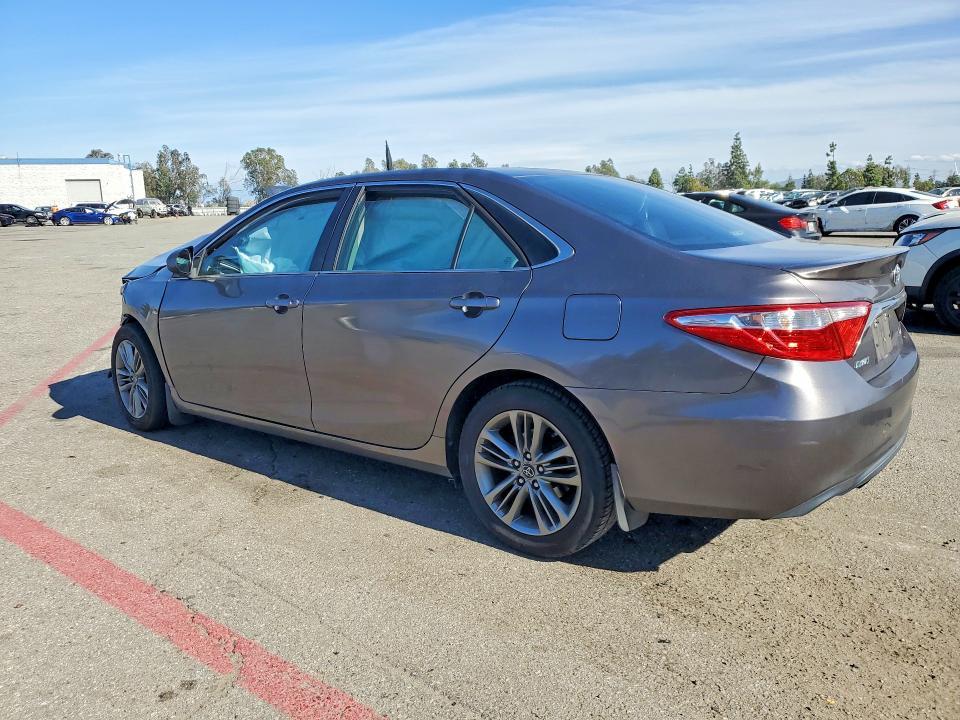 2016 Toyota Camry se