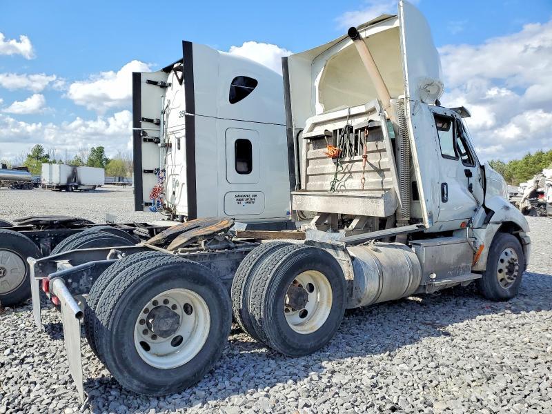 2016 International Prostar Semi Truck