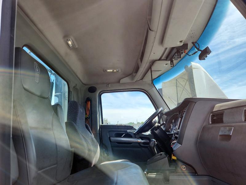 2017 Kenworth T680 Semi Truck