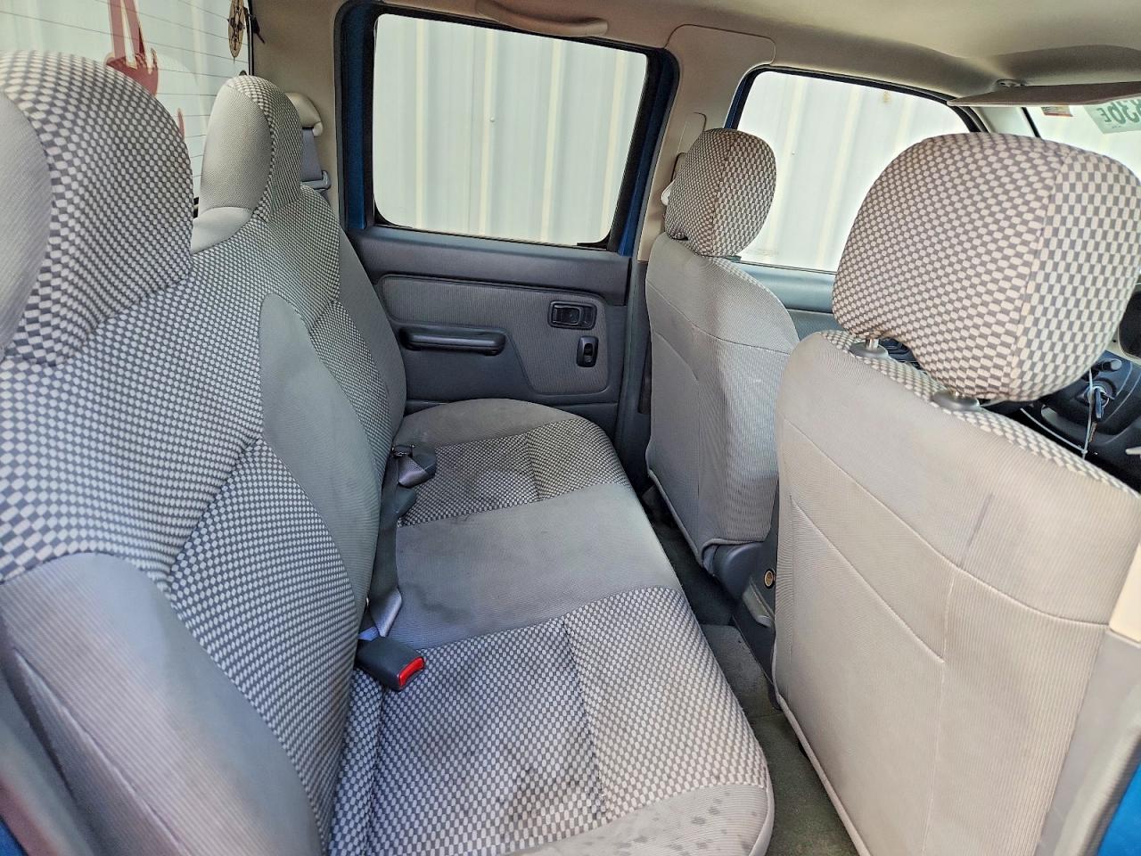 2002 Nissan Frontier XE-V6