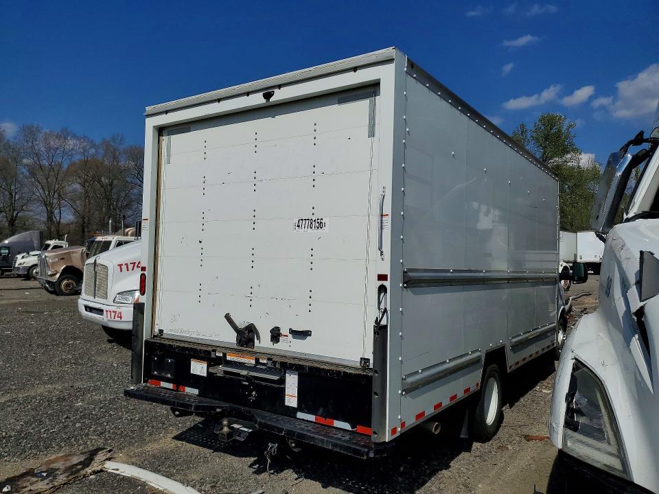 2022 GMC Savana BOX Truck