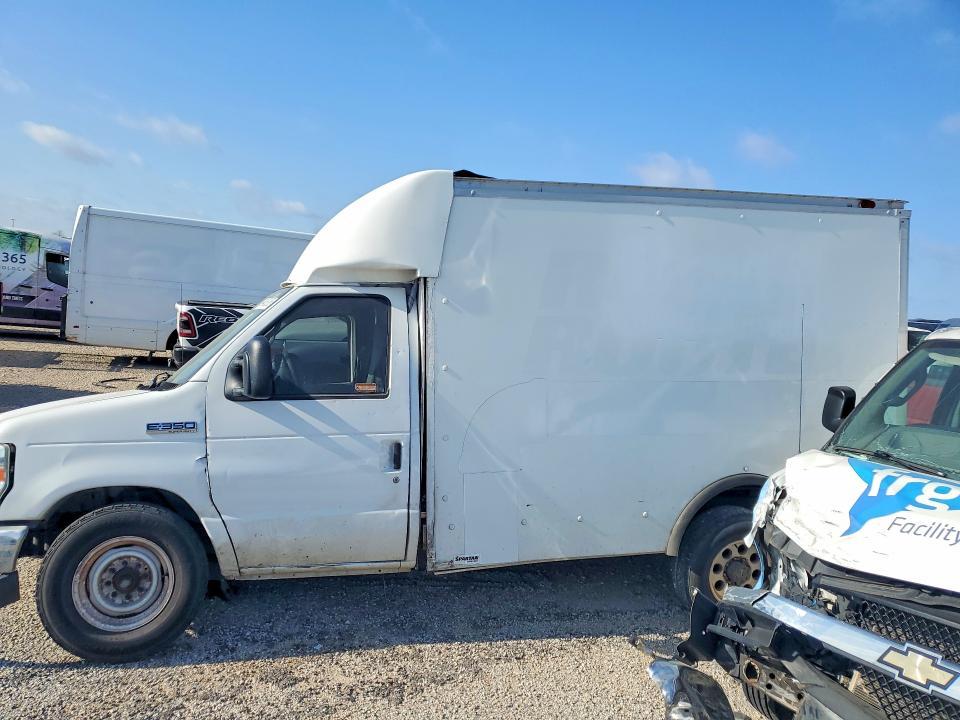 2013 Ford E350 Delivery Truck