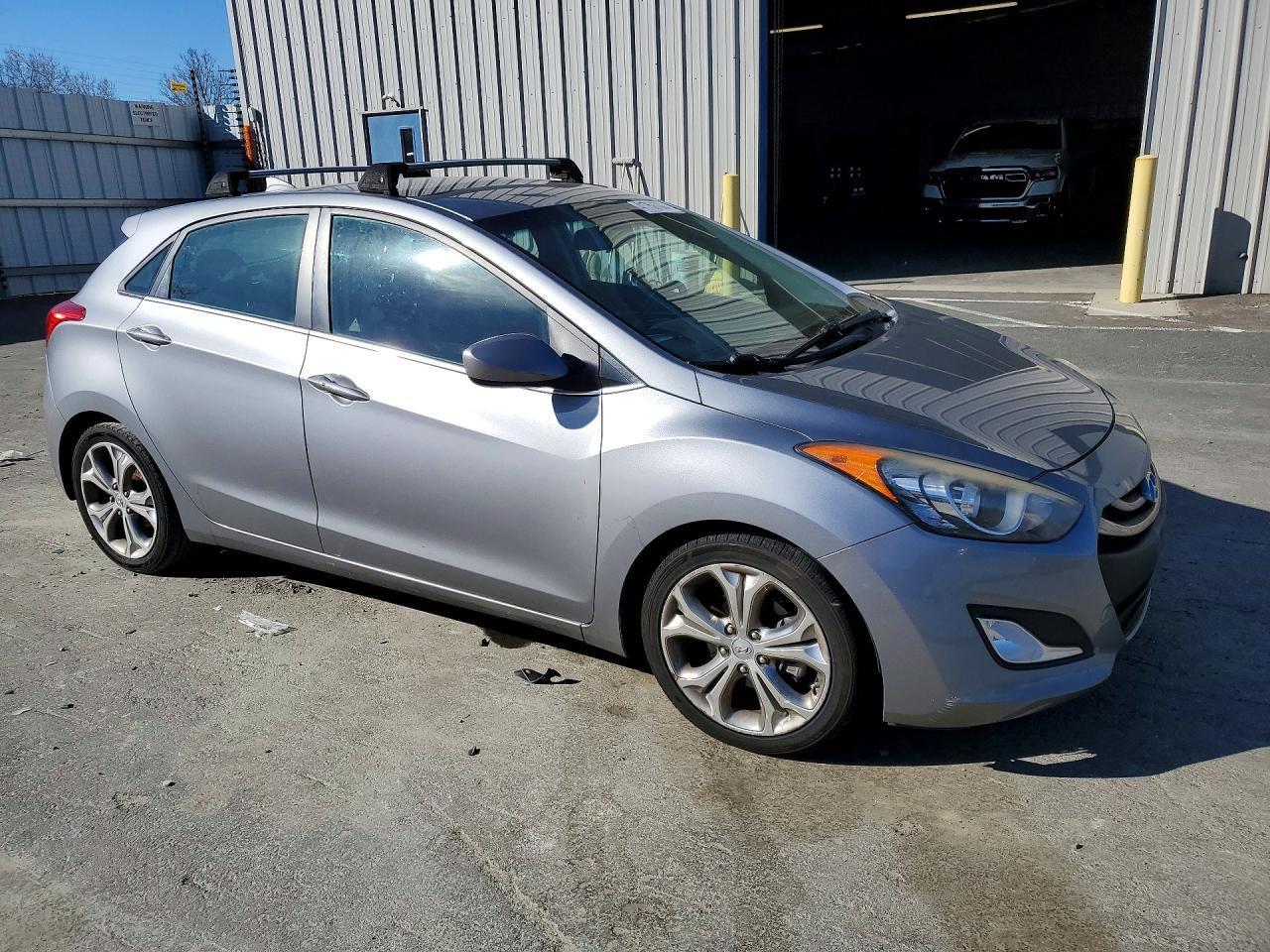 2013 Hyundai Elantra gt Base