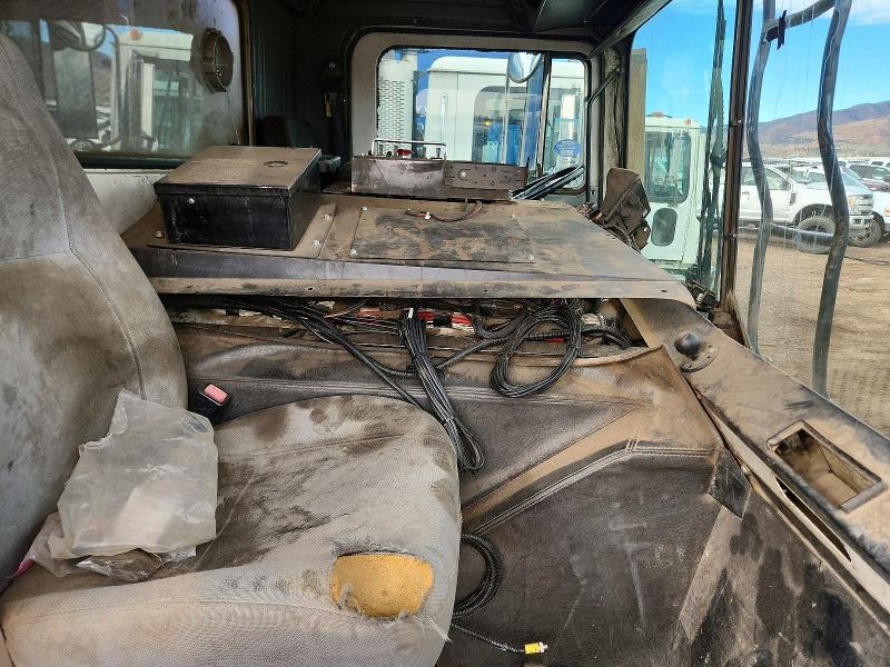 2004 Mack Mr Refuse Truck