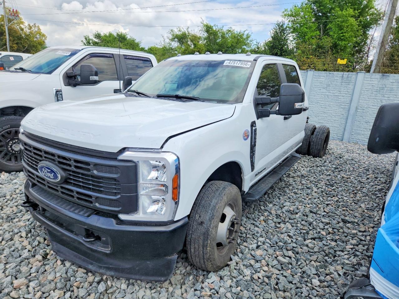 2025 Ford F350 Super Duty Truck Cab AND Chassis