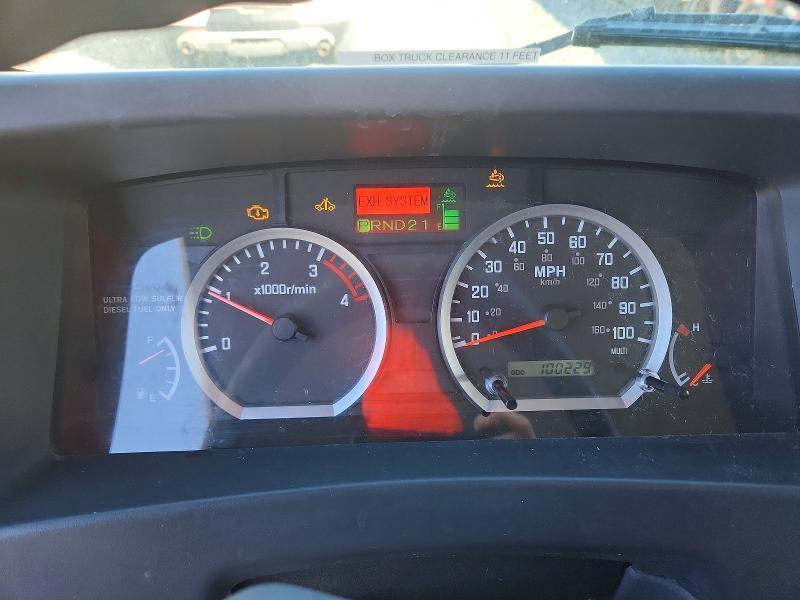 2017 Isuzu NPR HD BOX Truck
