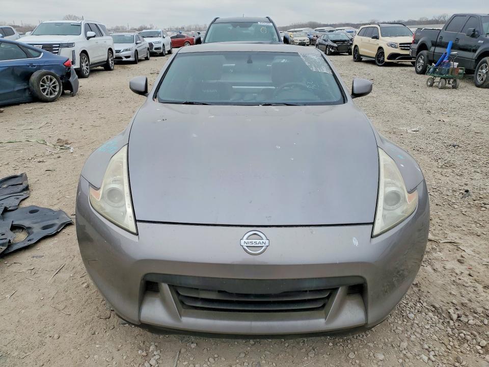 2009 Nissan 370z Base