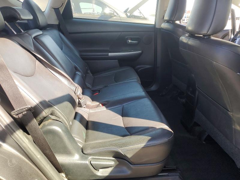 2017 Toyota Prius v Five