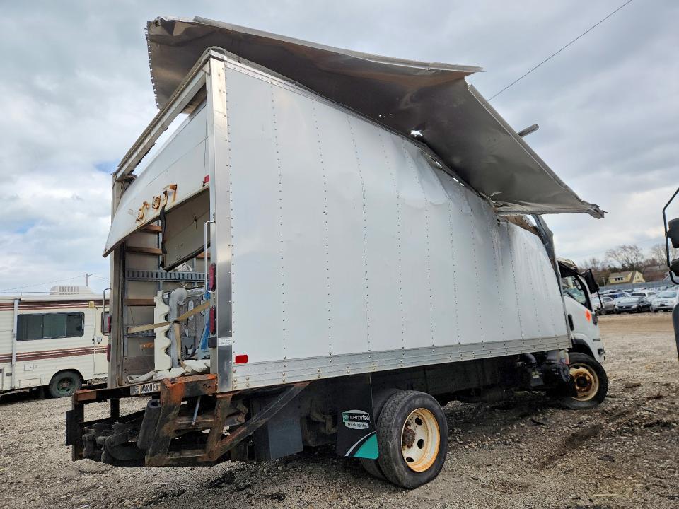 2018 Isuzu NPR HD