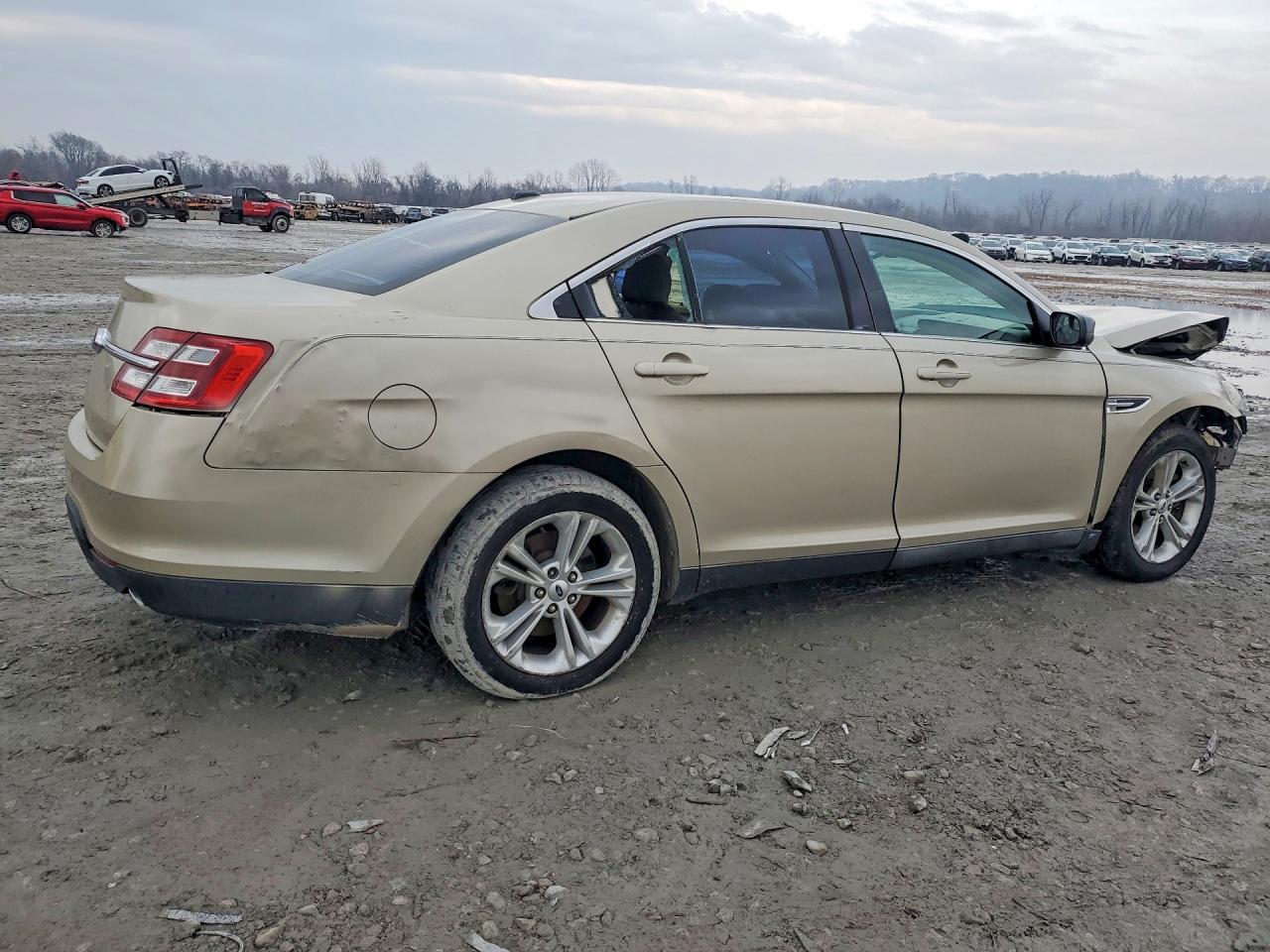 2017 Ford Taurus se