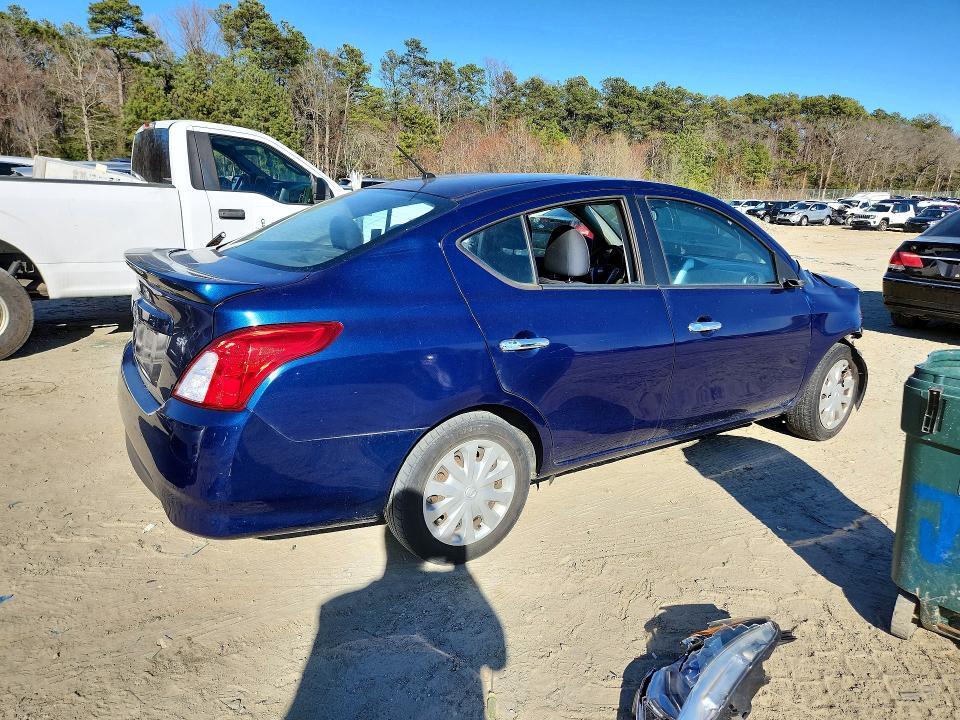 2019 Nissan Versa sv