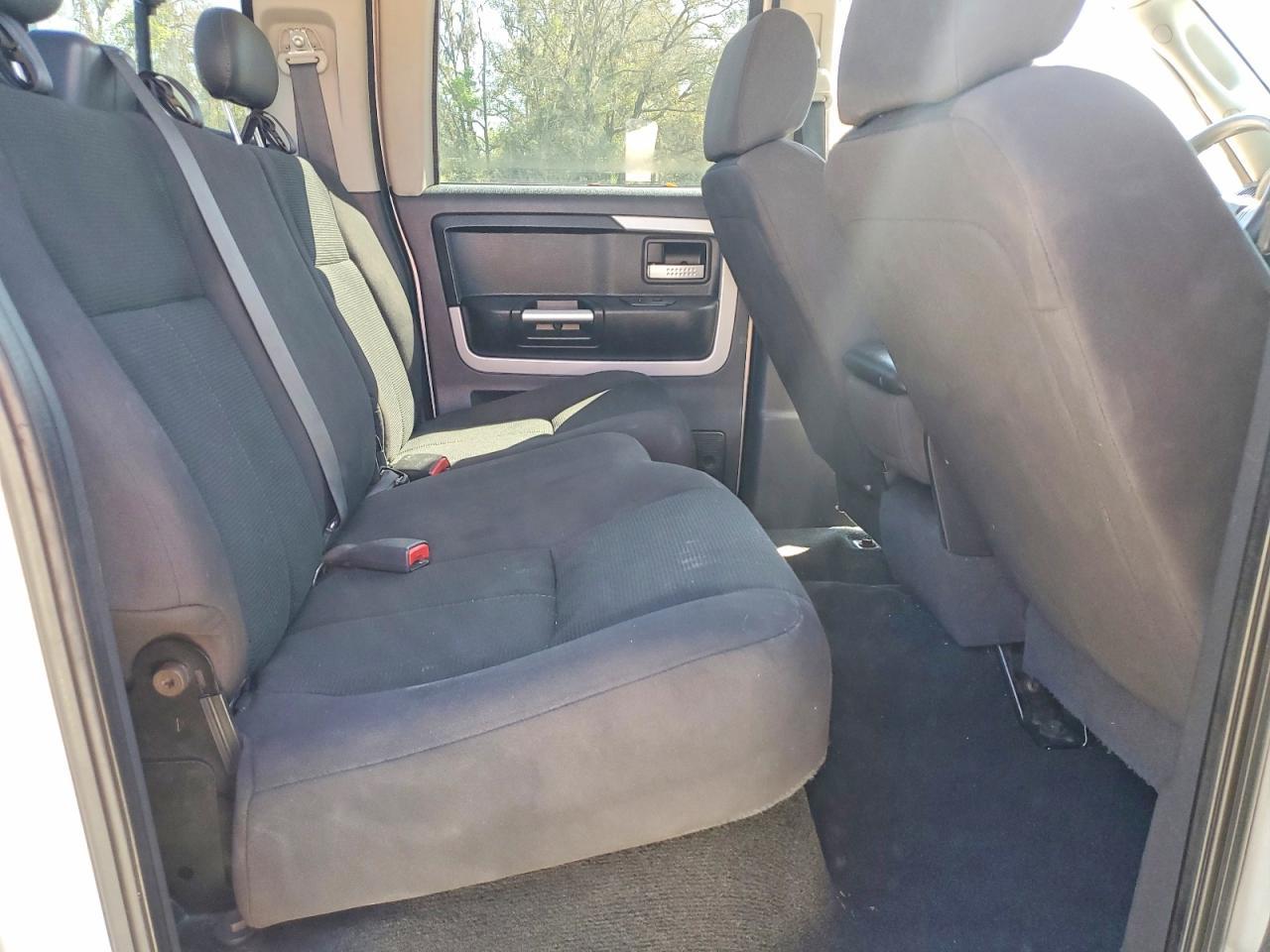 2009 Mitsubishi Raider LS