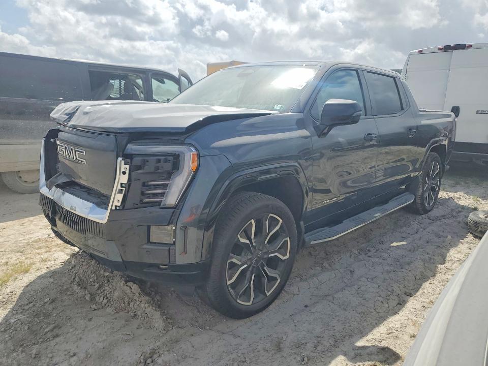 2025 GMC Sierra Denali