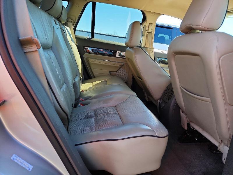 2009 Lincoln Townhouse MKX