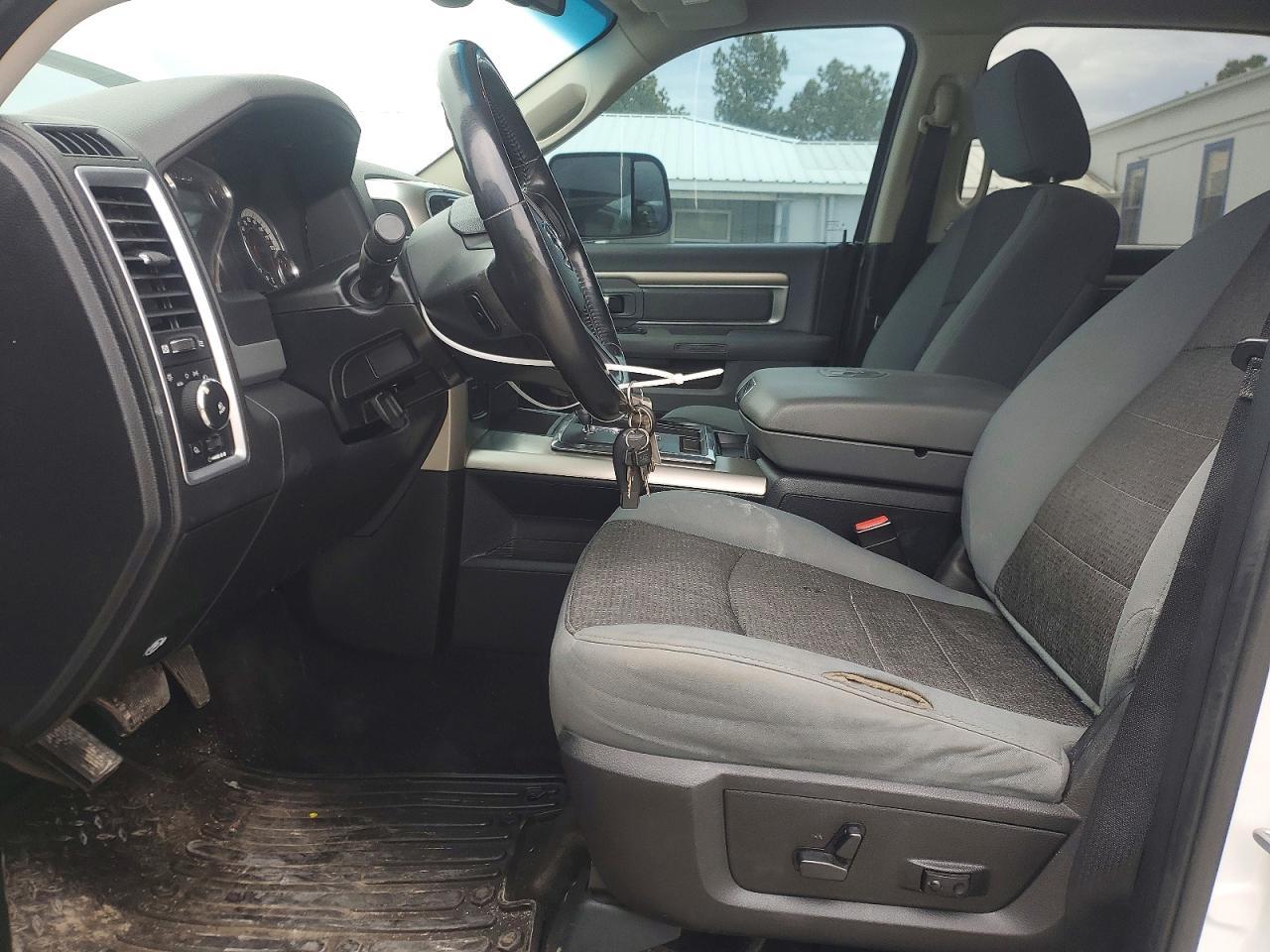 2013 Dodge RAM 1500 SLT