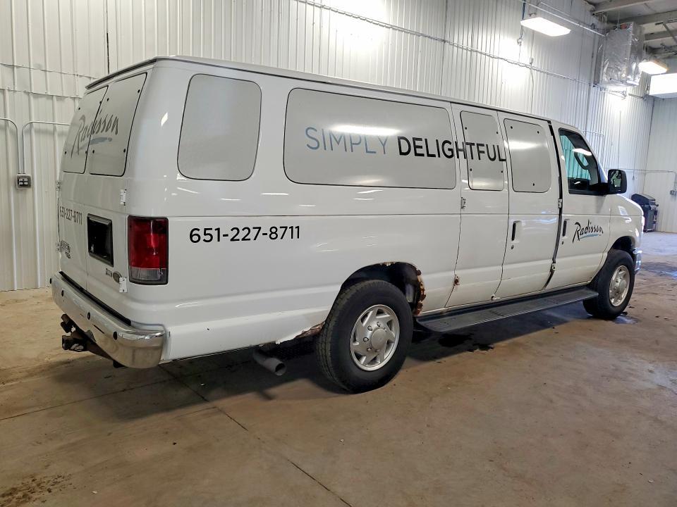 2013 Ford Econoline E350 Super Duty Wagon