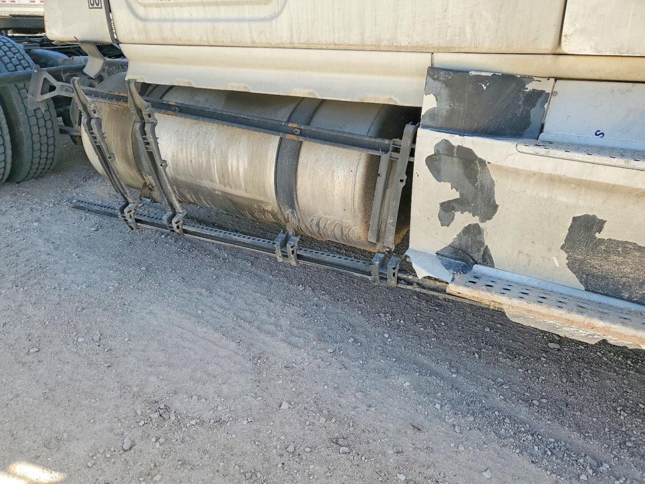 2022 Freigliner Cascadia 126