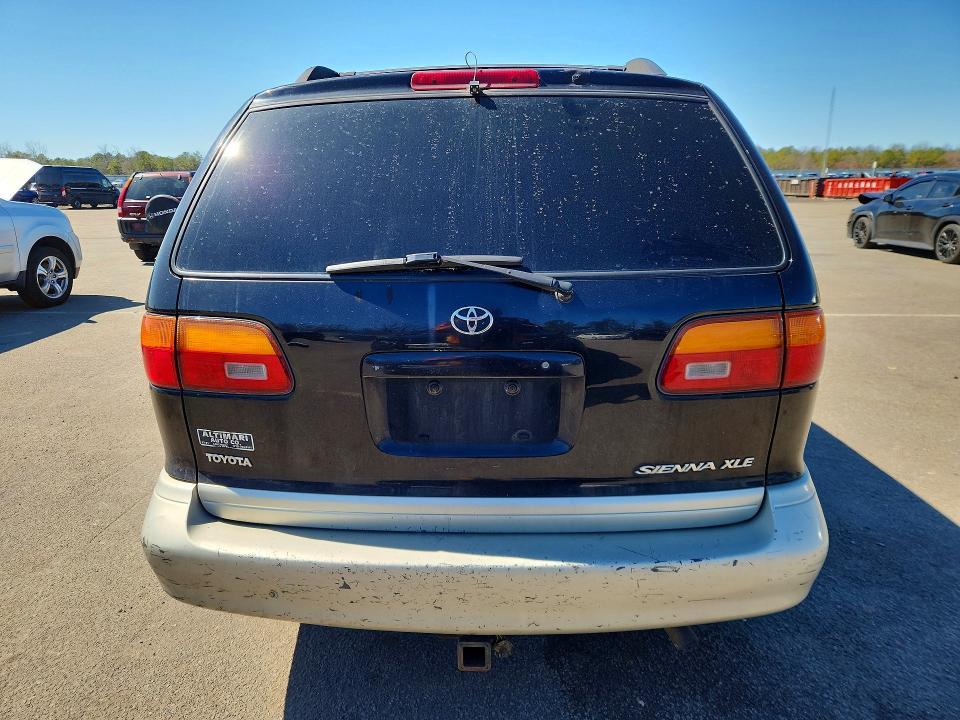 1999 Toyt Sienna Base