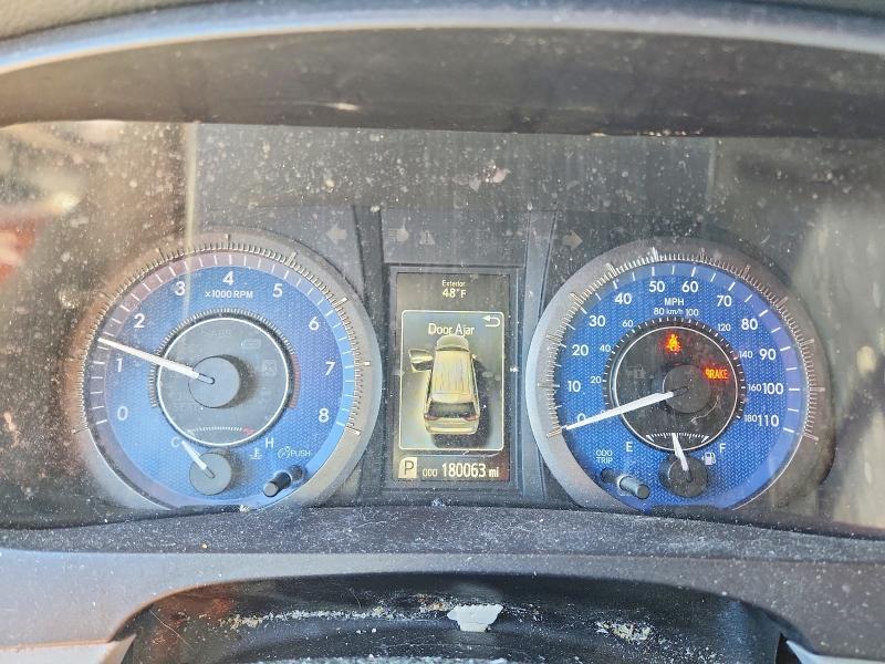 2016 Toyota Sienna xle 8-passenger