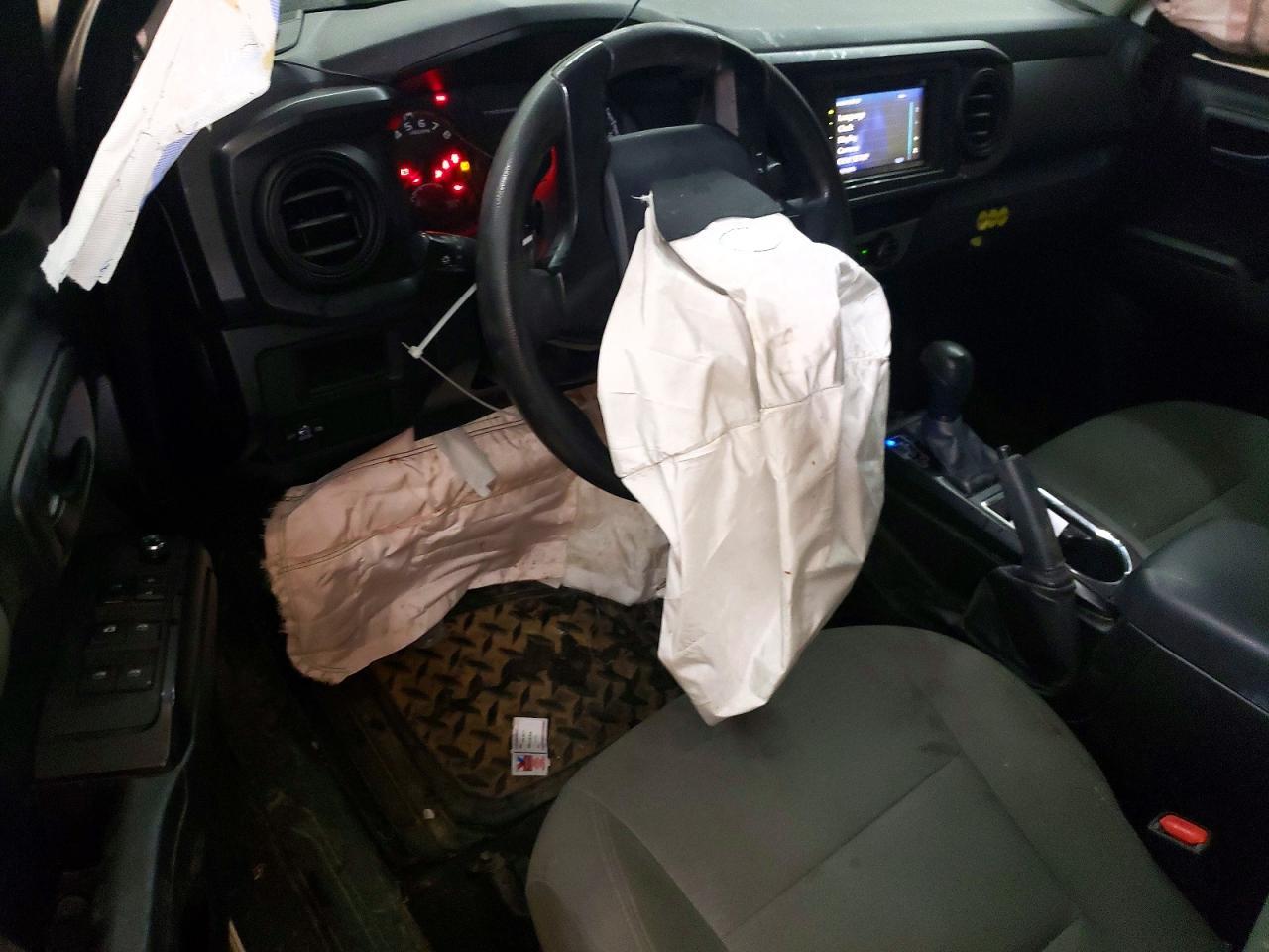 2016 Toyota Tacoma SR