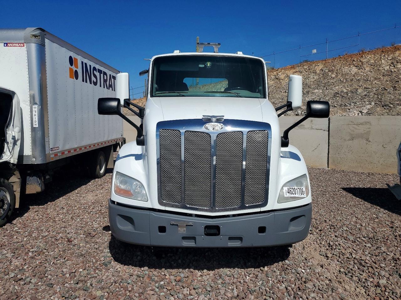 2018 Peterbilt 579 Semi Truck