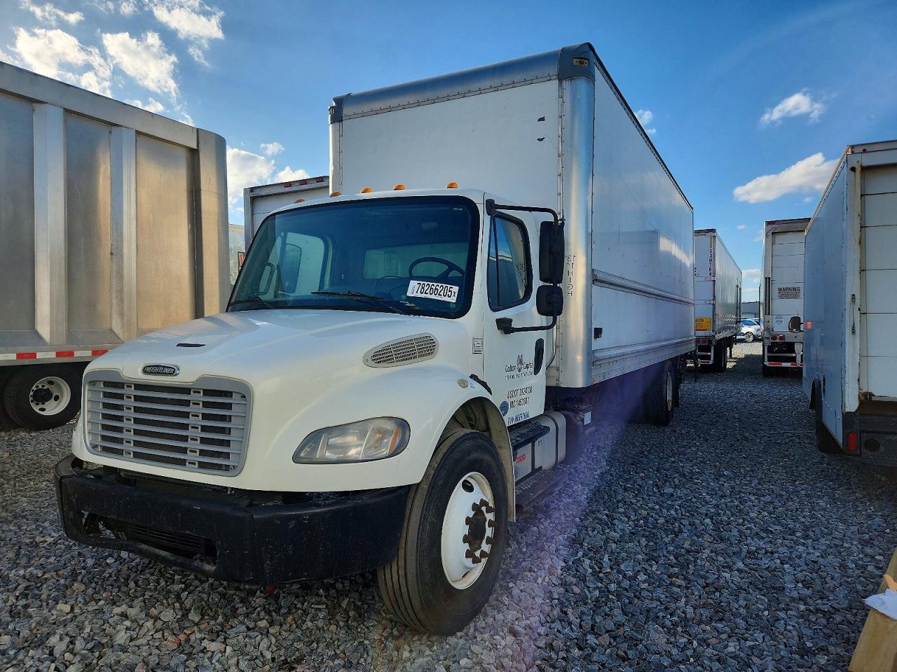 2016 Freigliner 2016 Freightliner Business Class M2 BOX Truck