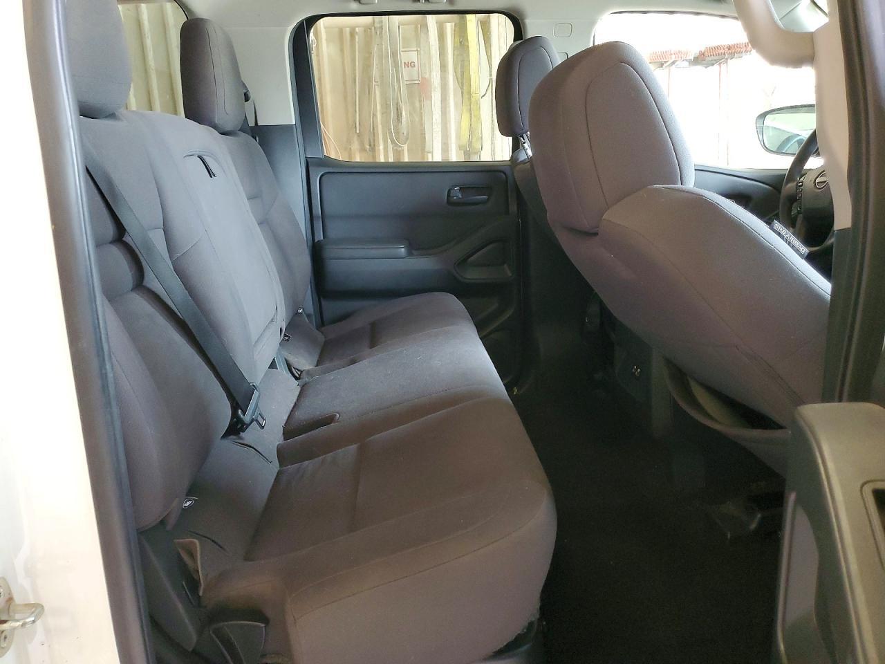 2022 Nissan Frontier S