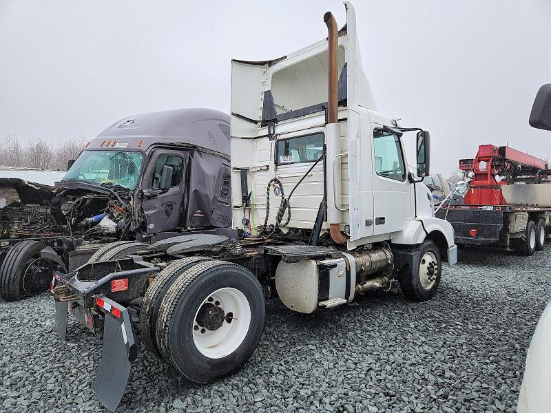 2017 Volvo Vnl Semi Truck