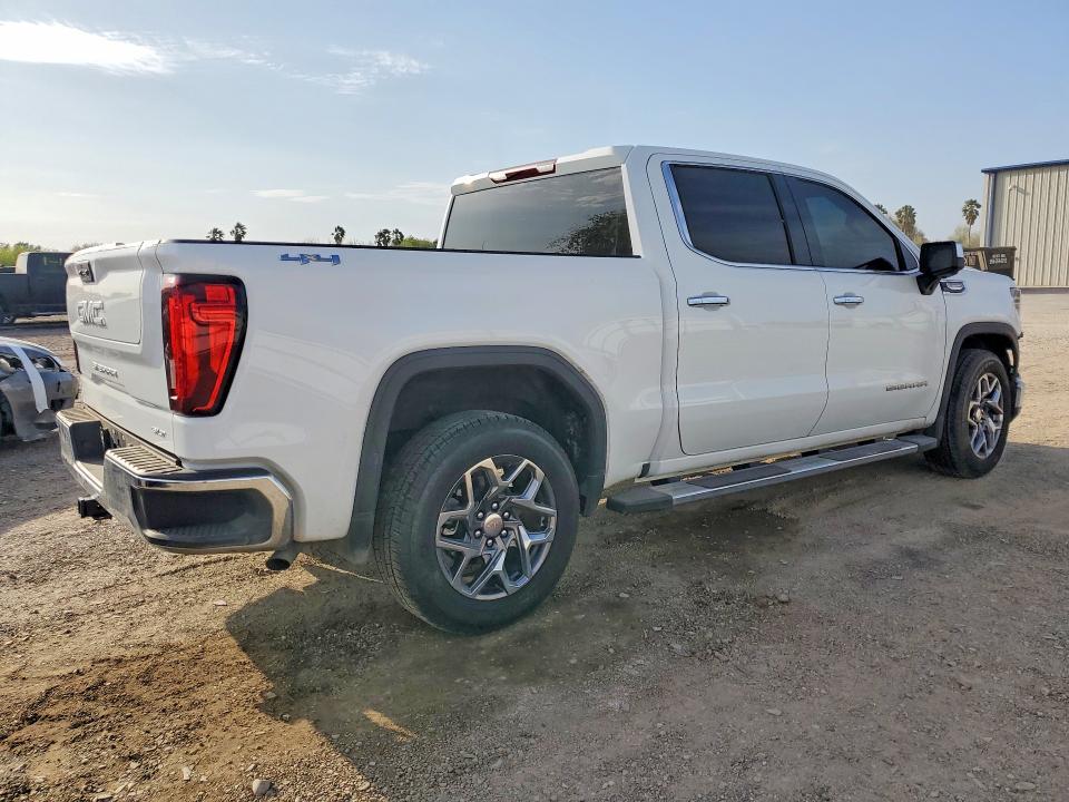 2026 GMC Sierra K1500 SLT