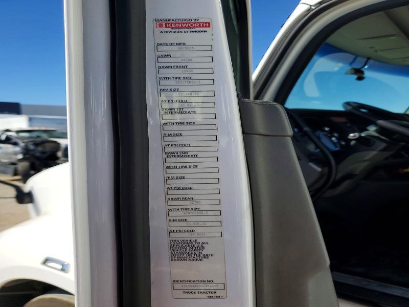 2016 Kenworth T680 Semi Truck