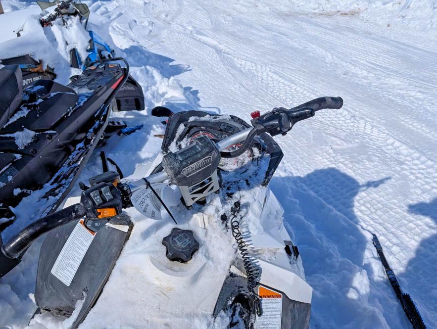 2015 Skidoo Expedition le 900 ace