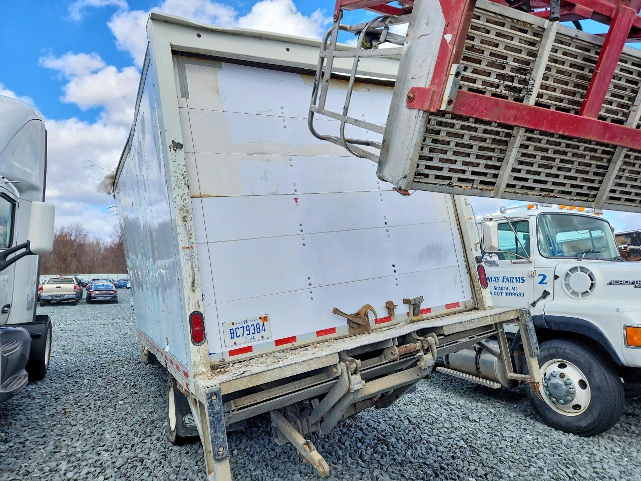 2021 Isuzu NRR BOX Truck