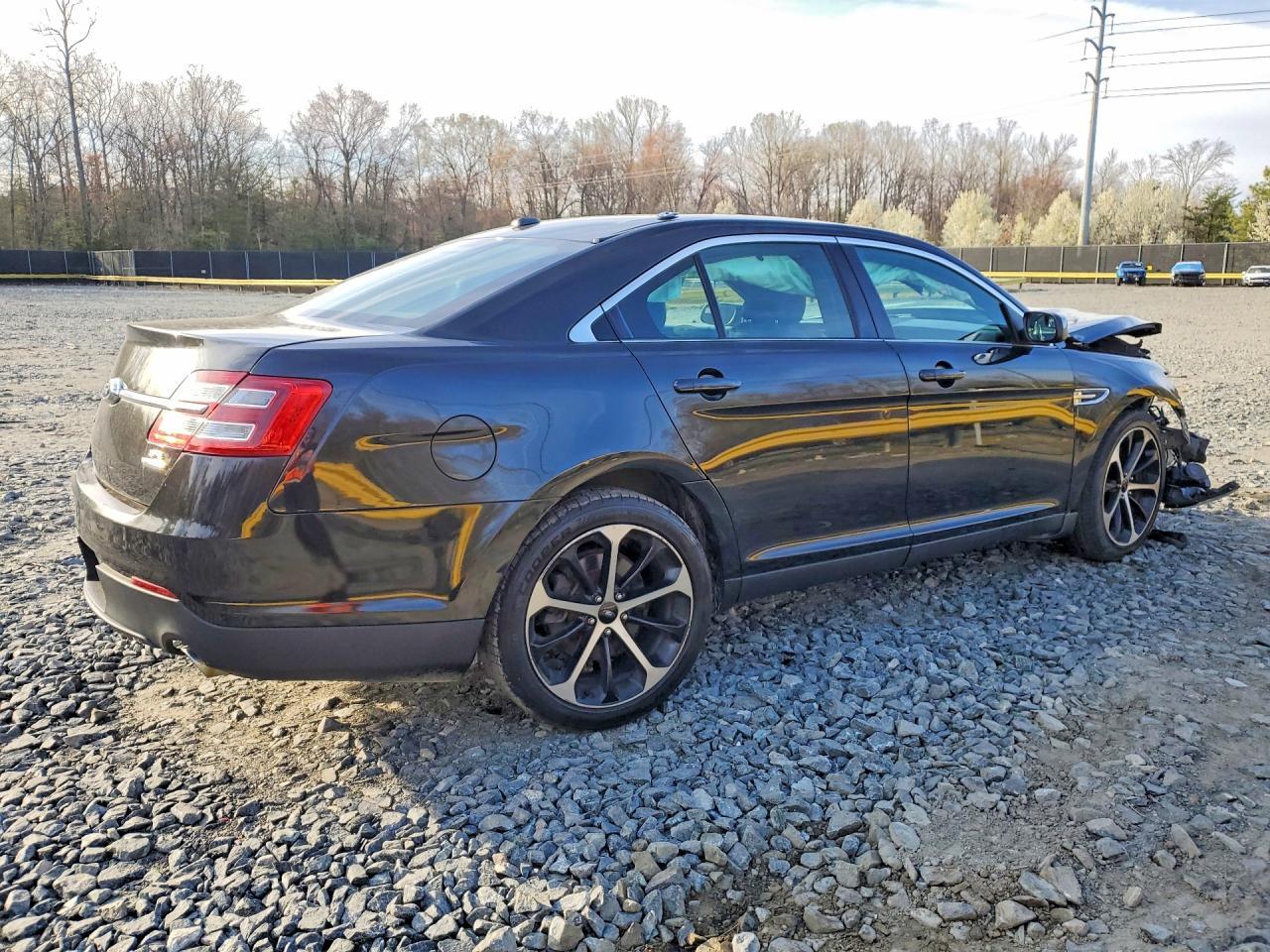 2015 Ford Taurus sel