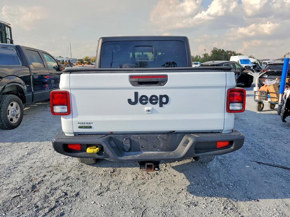 2022 Jeep Gladiator Sport