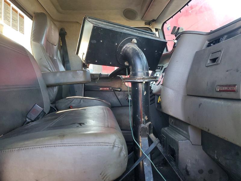 2017 Kenworth Construction T270