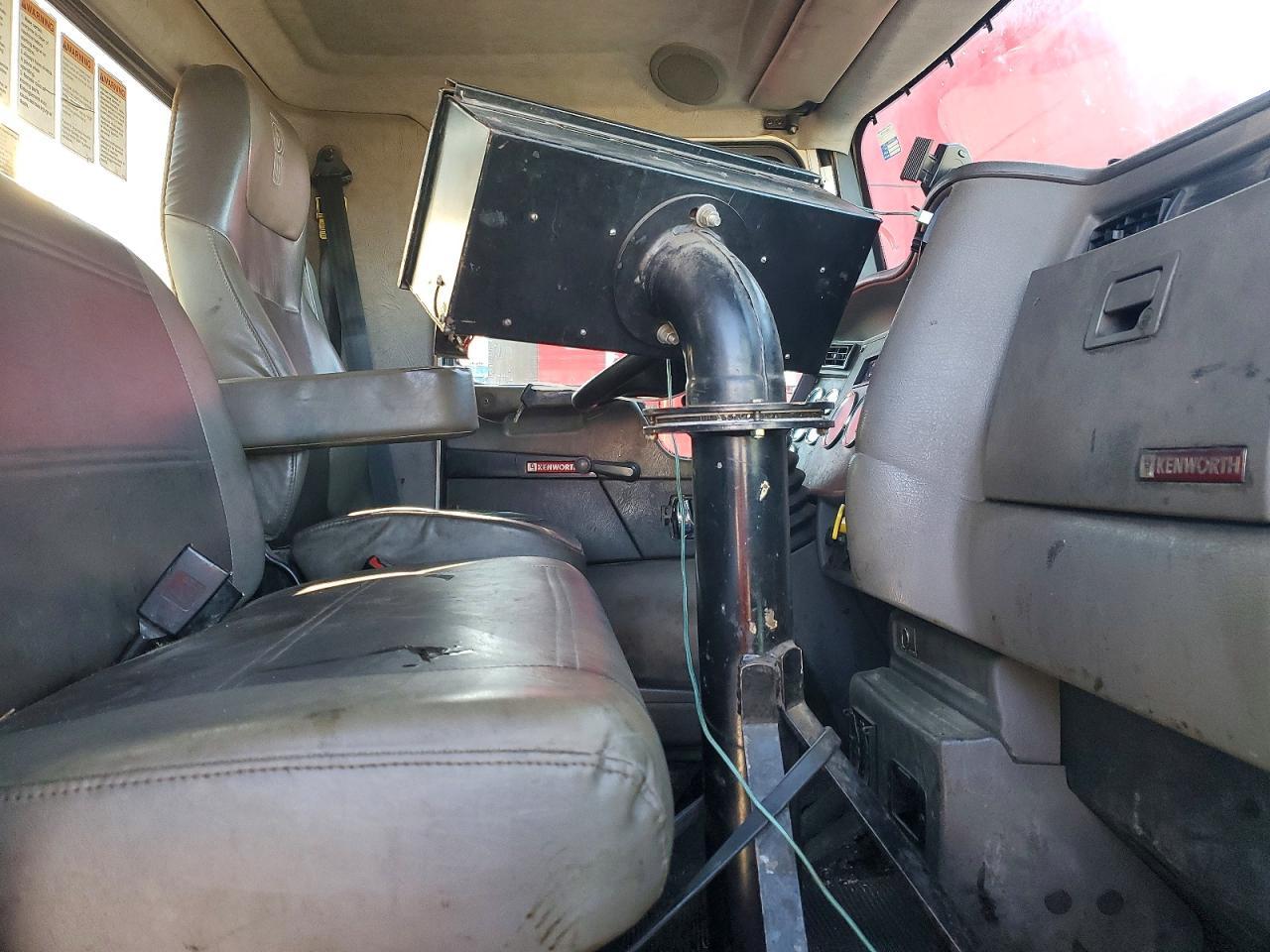 2017 Kenworth Construction T270