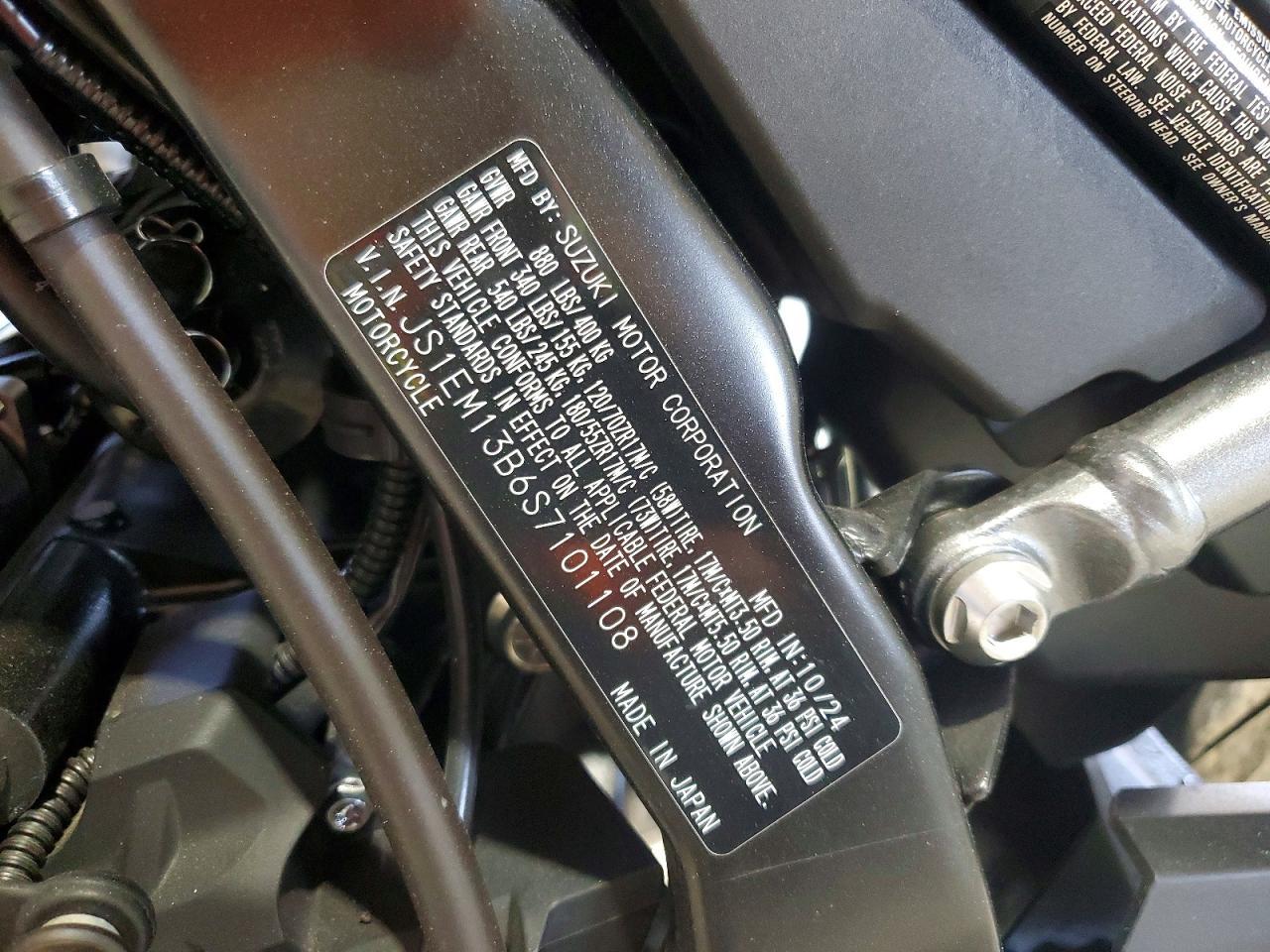 2025 Suzuki GSX800 F