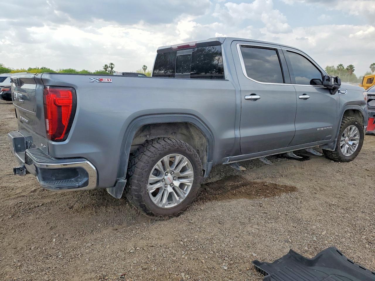 2021 GMC Sierra K1500 SLT