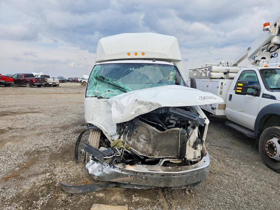 2021 Chev Express G3500