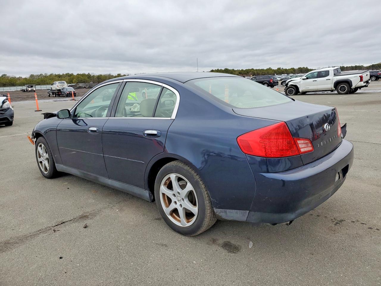 2004 Infiniti G35 Base