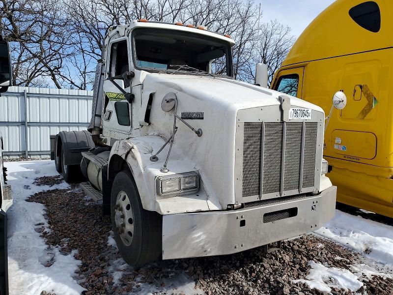 2000 Kenworth Construction T800