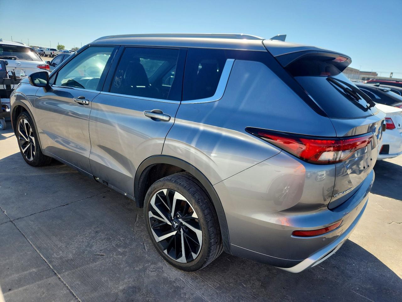 2022 Mitsubishi Outlander sel