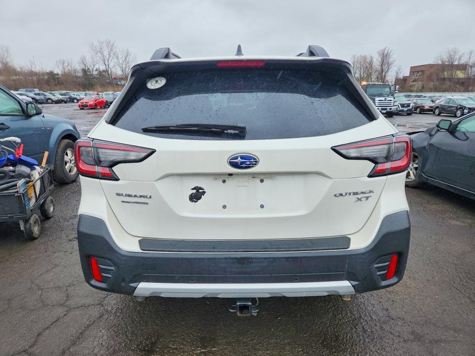 2022 Subaru Outback Limited xt