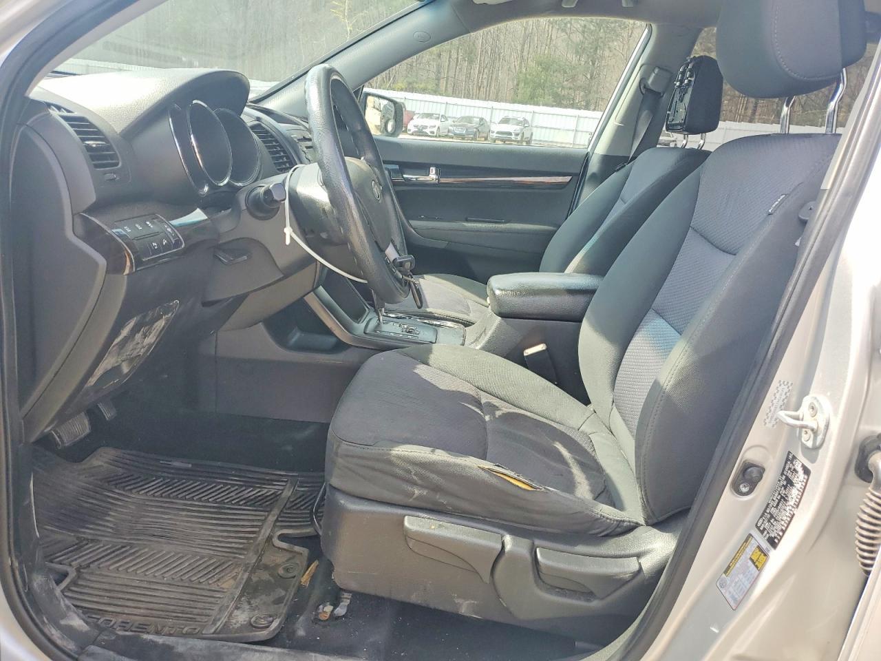 2011 KIA Sorento lx
