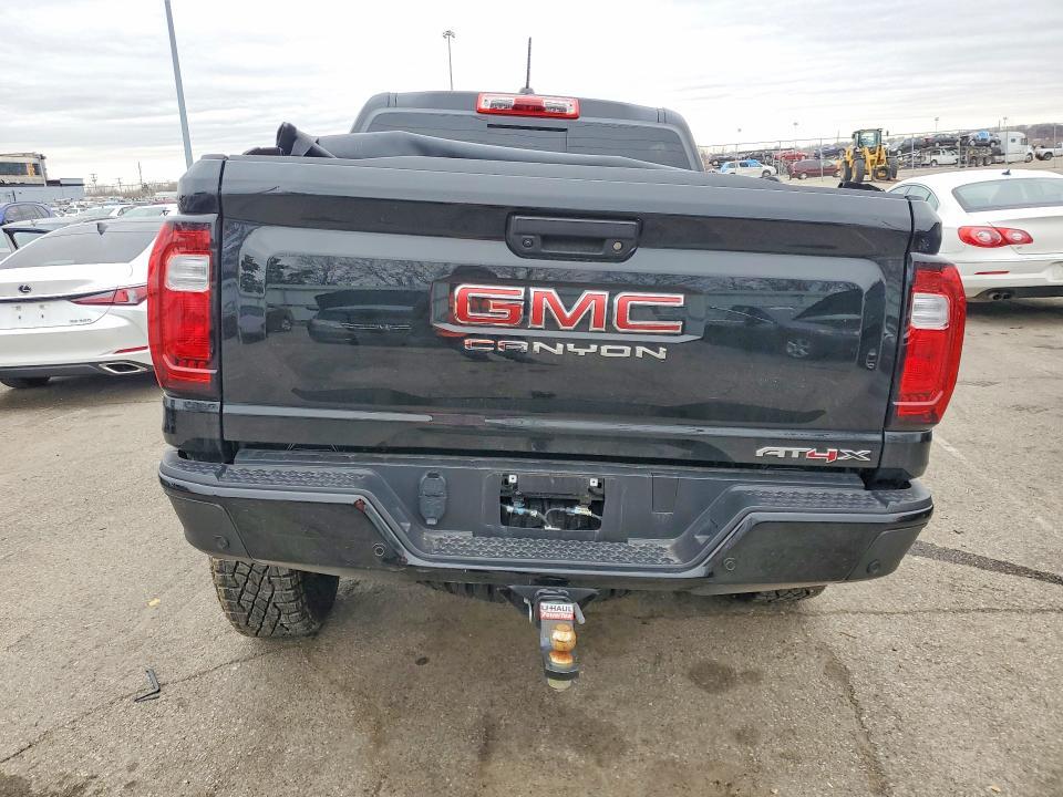2025 GMC Canyon AT4