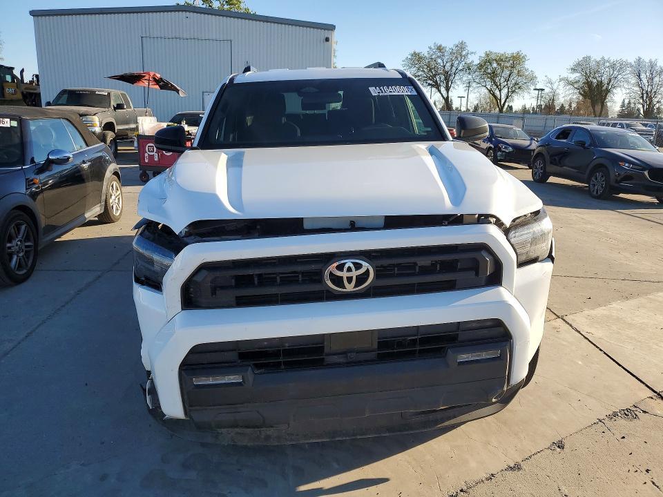 2025 Toyota 4runner SR5
