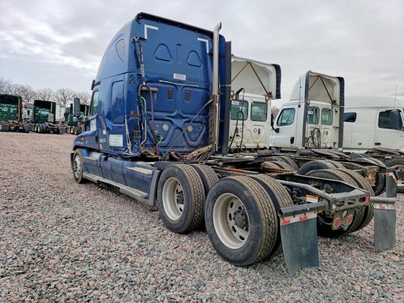 2015 Freigliner 2015 Freightliner Cascadia Semi Truck