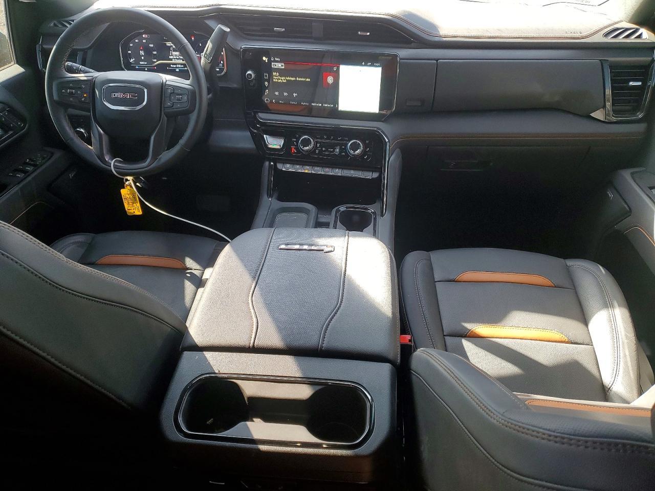 2025 GMC Sierra K2500 AT4