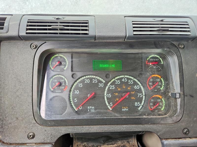 2016 Freigliner 2016 Freightliner Cascadia 125 Semi Truck