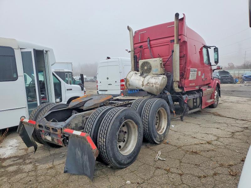 2013 Volvo VNL Semi Truck